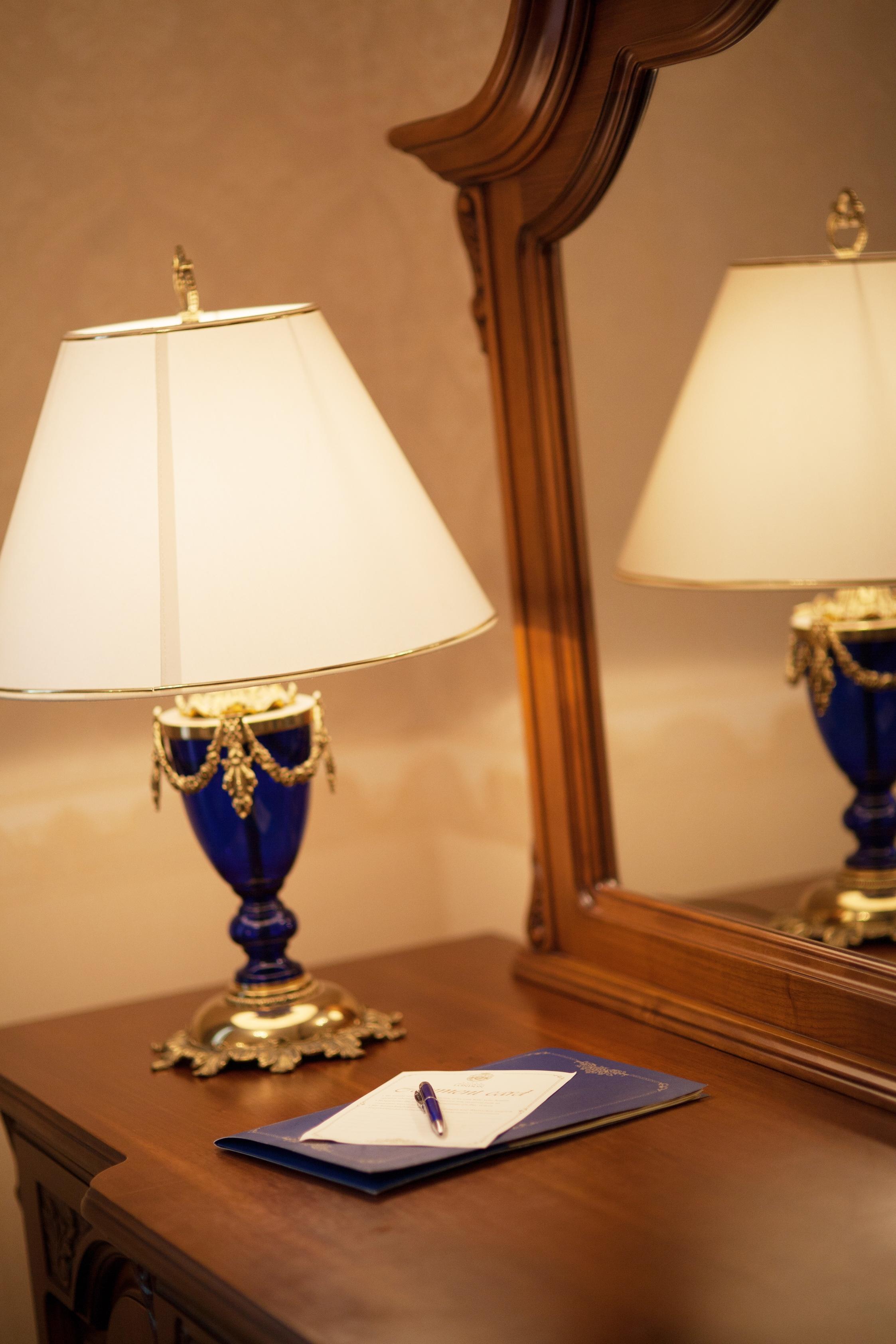Grand Hotel London Varna Exterior foto A table lamp