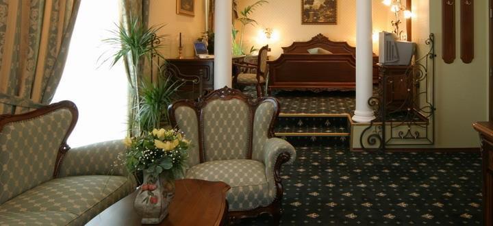 Grand Hotel London Varna Quarto foto Interior of the hotel